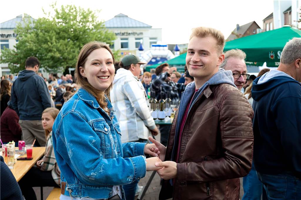 Das Maifest lockte bei bestem Wetter viele Besucherinnen und Besucher nach Kirchhellen. 