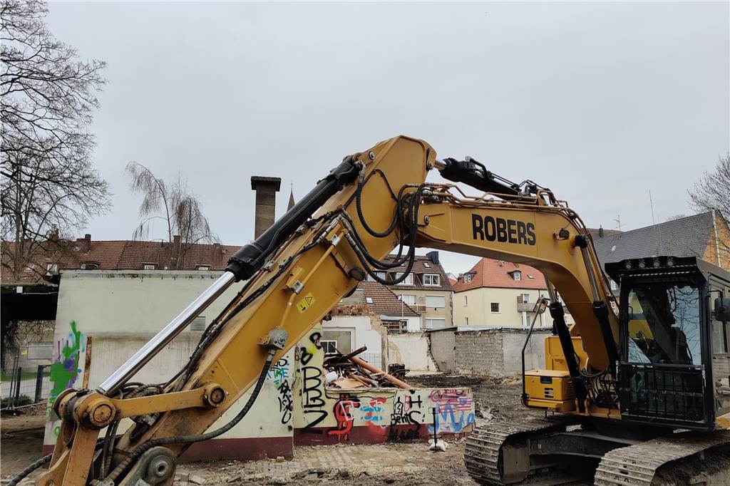 Das Marcel-Callo-Haus in der Castroper Altstadt ist endgültig umgezogen: Die alten Baracken wurden abgerissen. Das Jugendzentrum ist seit dem Herbst im Neubau nebenan zu Hause.