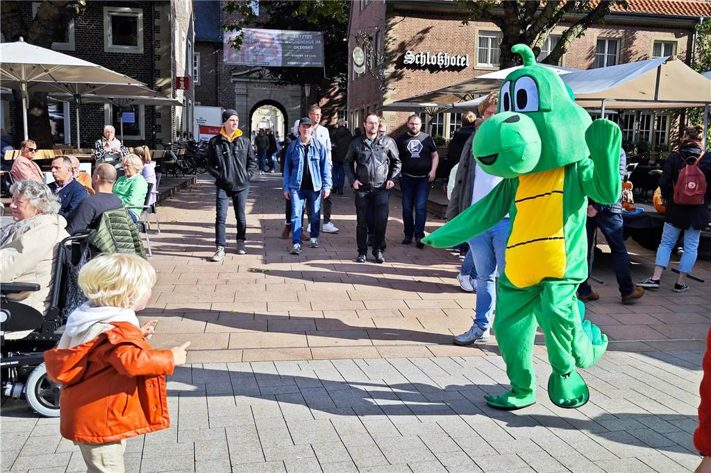 Viele Fotos vom Herbstmarkt in Ahaus: Ein Bummel durch die volle Innenstadt