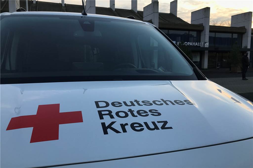 Mein erster Corona-Abstrich, die Gedanken und das Warten aufs Ergebnis Das mobile Abstrich-Team des DRK machte in der Europahalle Station, um die Anwesenden der Ratssitzung von Donnerstag auf Corona zu testen.