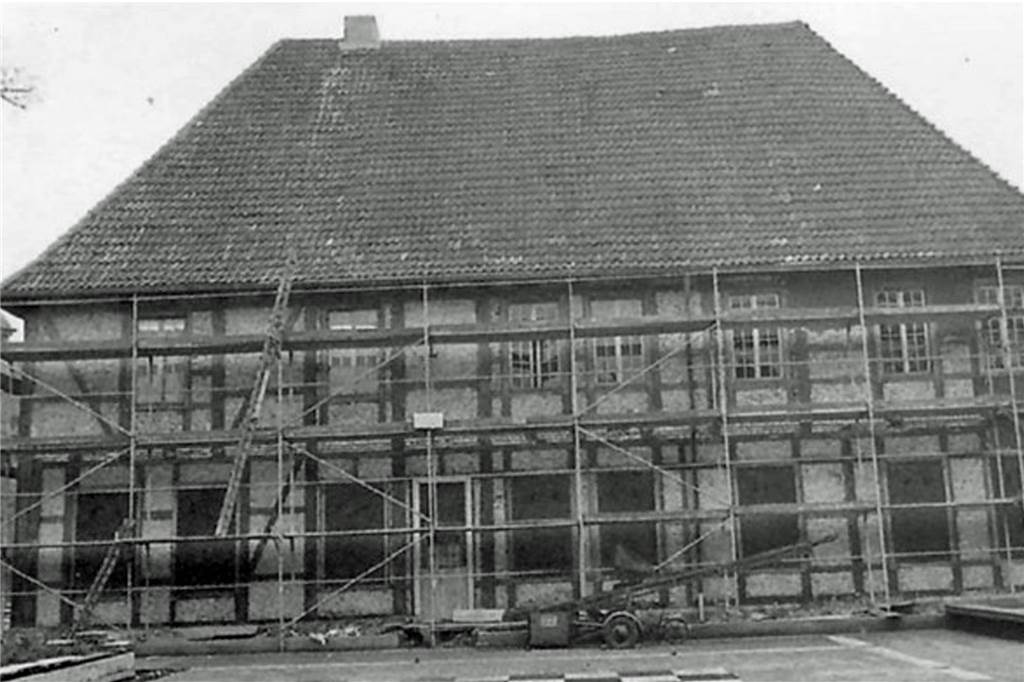 Museum in Werne: Stadt nennt Details zu Sanierungsplänen Ein eingezäuntes Gebäude.
