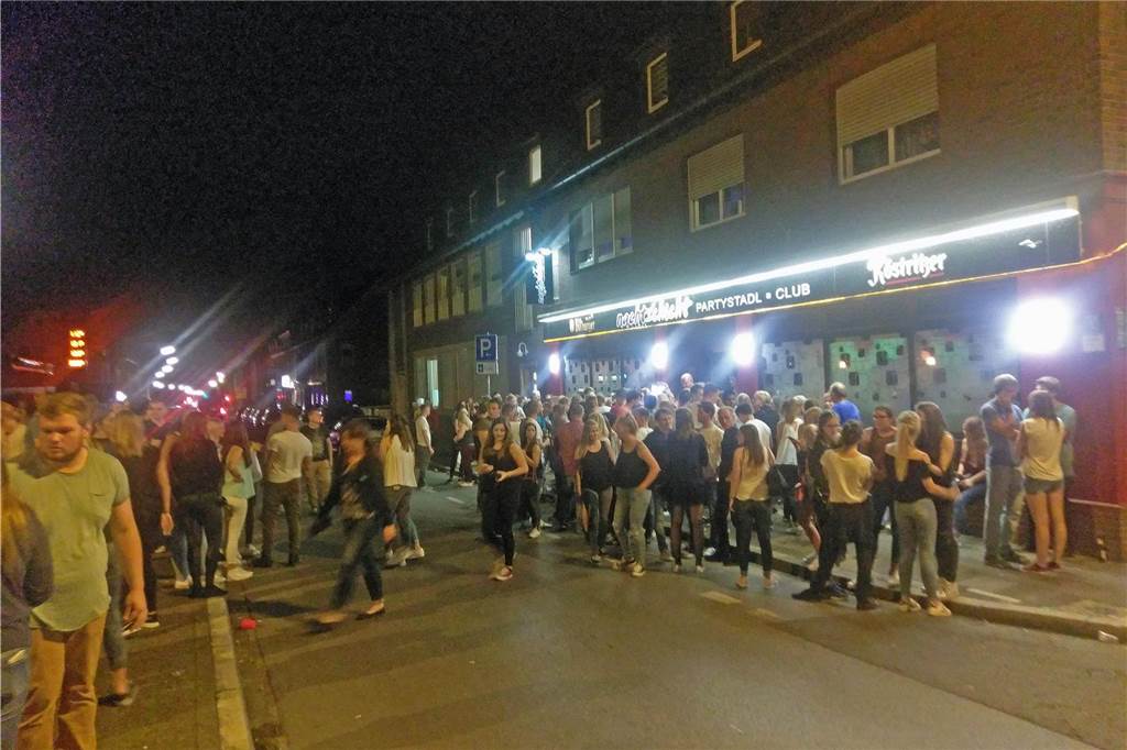 Von der Party-Location zum Blumenladen: Der ehemalige Schnarchhahn birgt einige Geschichten Das Nachtschicht war lange sehr gut besucht.