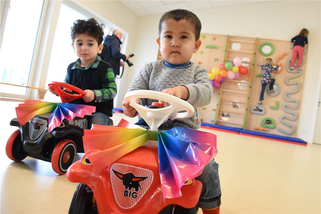 Kita Grashüpfer bekommt neues Zuhause – Kindertagesstätte an der Herberner Straße eröffnet Das neue Domizil der Kita Grashüpfer an der Herberner Straße wurde eröffnet. Als Geschenk gab es zwei neue Bobby-Cars.