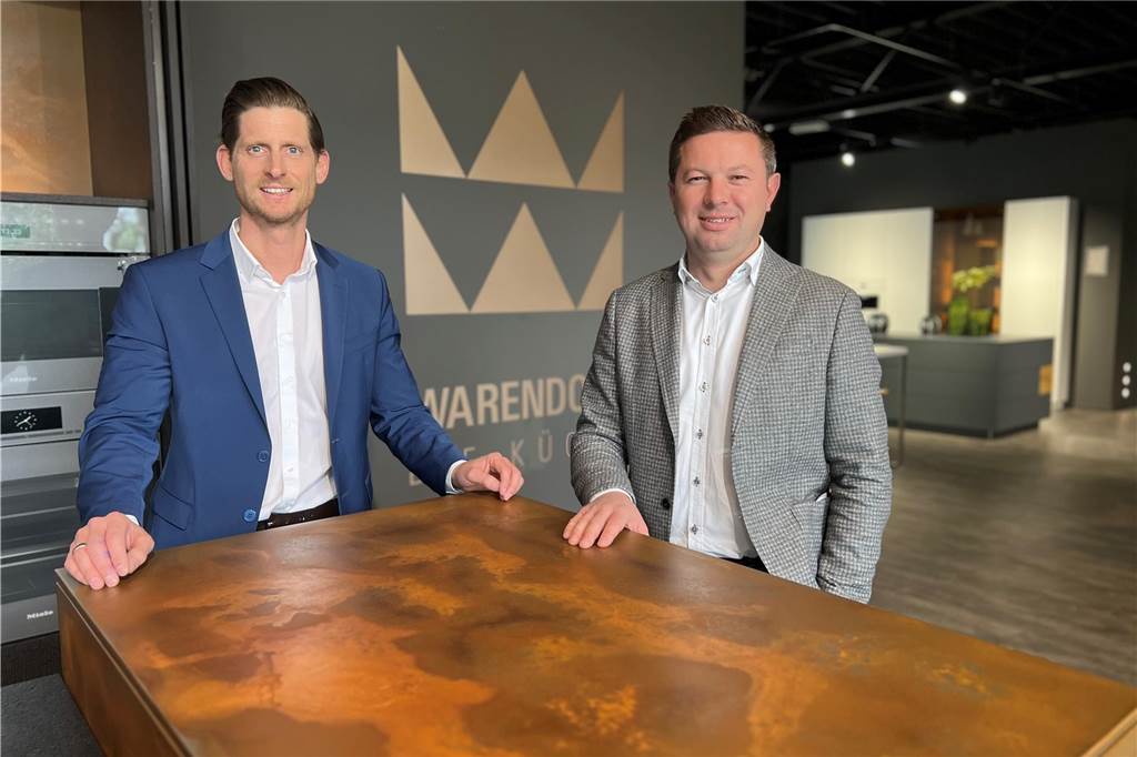 Hülsta jetzt auch im Küchengeschäft: Hersteller in Warendorf übernommen Das neue Führungsduo bei Warendorf Küchen Daniel Griehl und Waldemar Bauer (von links)