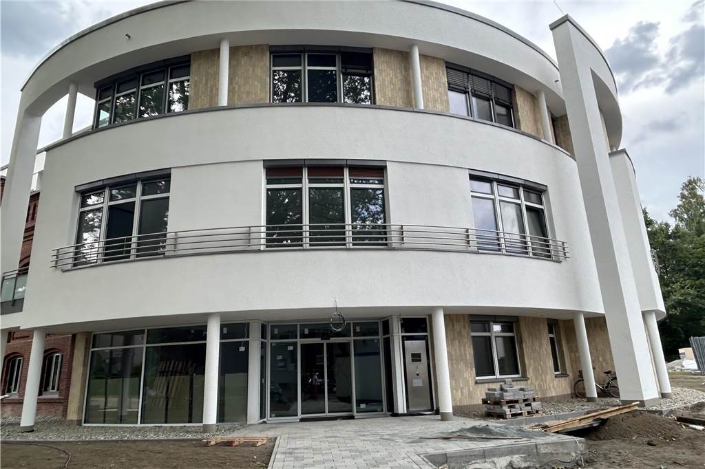 Barbara-Apotheke zieht bald um: Mehr Platz für Beratung und Service Das neue Gesundheitshaus des Bauvereins an der Preußenstraße ist bald fertig.