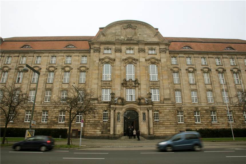 Bombendrohungen gegen mehrere Gerichte in NRW Das Oberlandesgericht in Düsseldorf wurde in der Bombendrohung genannt.