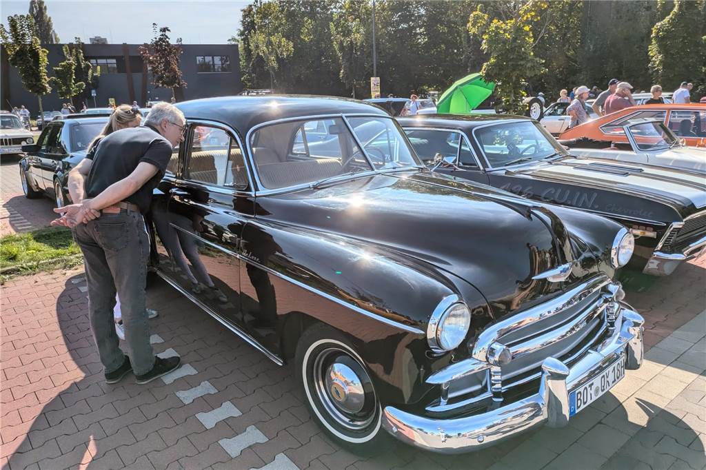Das Oldtimer-Treffen der Oldtimerfreunde Schermbeck im Creativ-Quartier war ein voller Erfolg