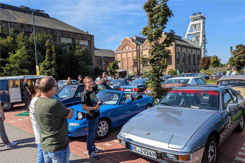 Das Oldtimer-Treffen der Oldtimerfreunde Schermbeck im Creativ-Quartier war ein voller Erfolg