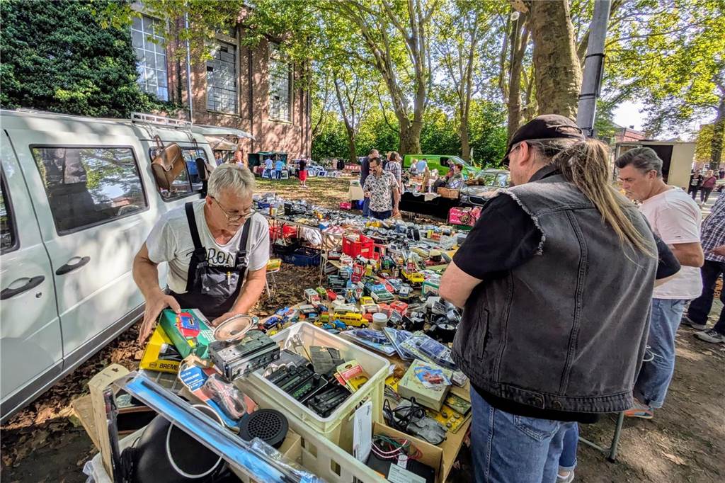 Das Oldtimer-Treffen der Oldtimerfreunde Schermbeck im Creativ-Quartier war ein voller Erfolg