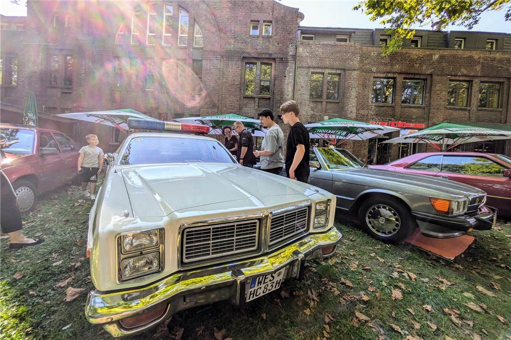 Das Oldtimer-Treffen der Oldtimerfreunde Schermbeck im Creativ-Quartier war ein voller Erfolg