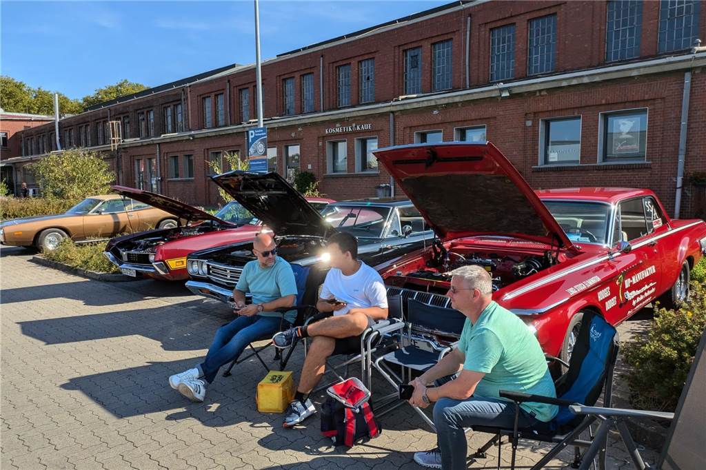 Das Oldtimer-Treffen der Oldtimerfreunde Schermbeck im Creativ-Quartier war ein voller Erfolg