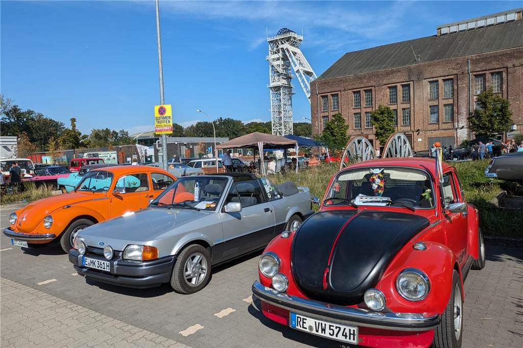 Das Oldtimer-Treffen der Oldtimerfreunde Schermbeck im Creativ-Quartier war ein voller Erfolg