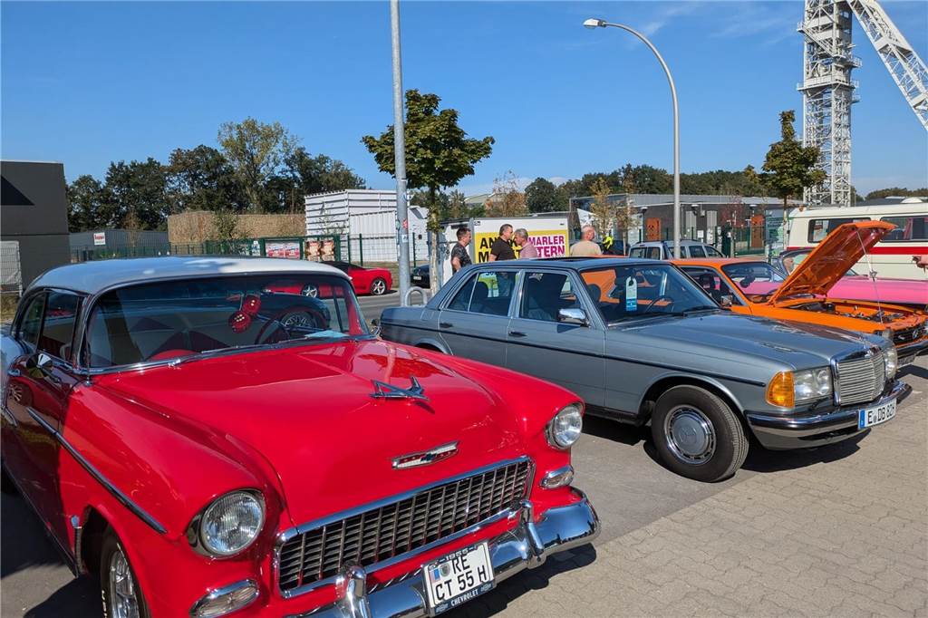 Das Oldtimer-Treffen der Oldtimerfreunde Schermbeck im Creativ-Quartier war ein voller Erfolg