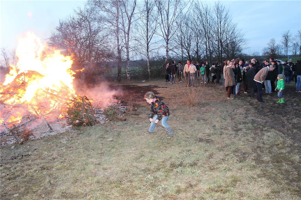 Osterfeuer in Selm gerettet: „Wir sind mit einem blauen Auge davongekommen“ Das Osterfeuer der Pfadfinder Selm zieht jedes Jahr zahlreiche Besucher an.