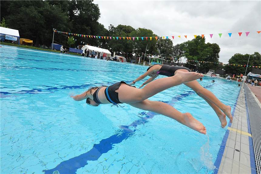 Sommerwetter: Tickets für das Parkbad Nord sind ein heiß begehrtes Gut Das Parkbad Nord in Ickern ist geöffnet. Für das Freibad wurden aber einige Hygiene- und Abstandsmaßnahmen getroffen.