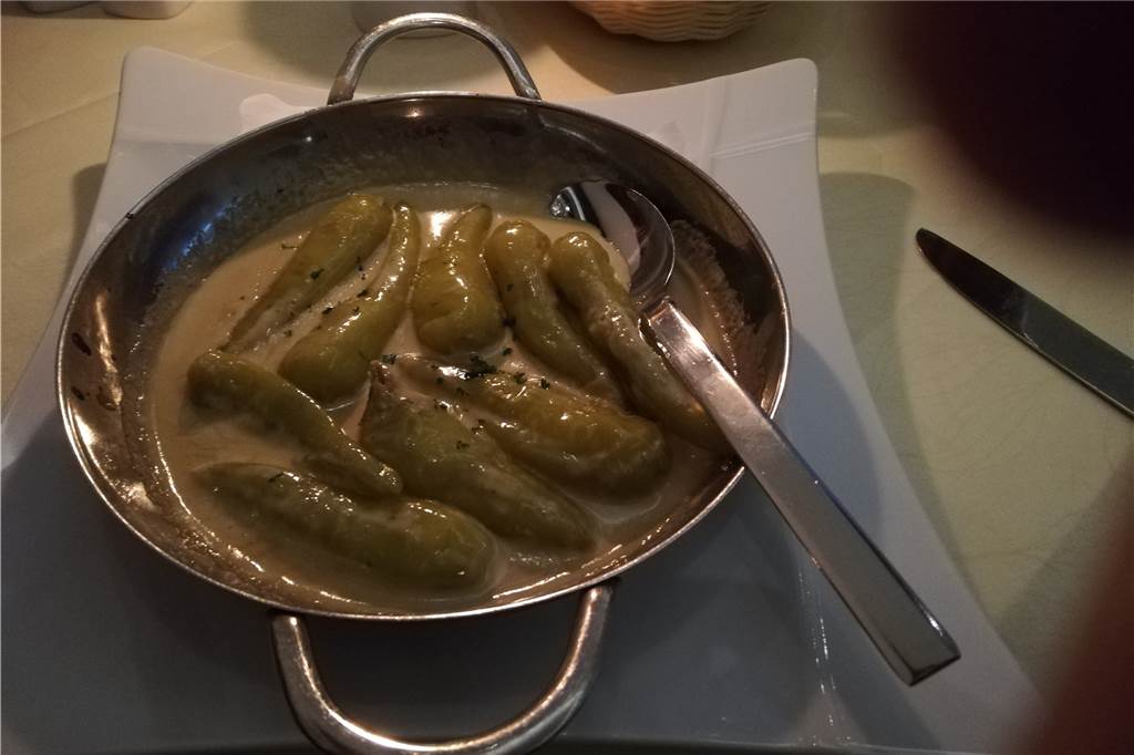 El Greco Lünen: Ein köstlicher Griechenland-Urlaub für zwischendurch Das Peperoni-Pfännchen mit Sahnesauce aber ohne Knoblauch, wie bestellt.