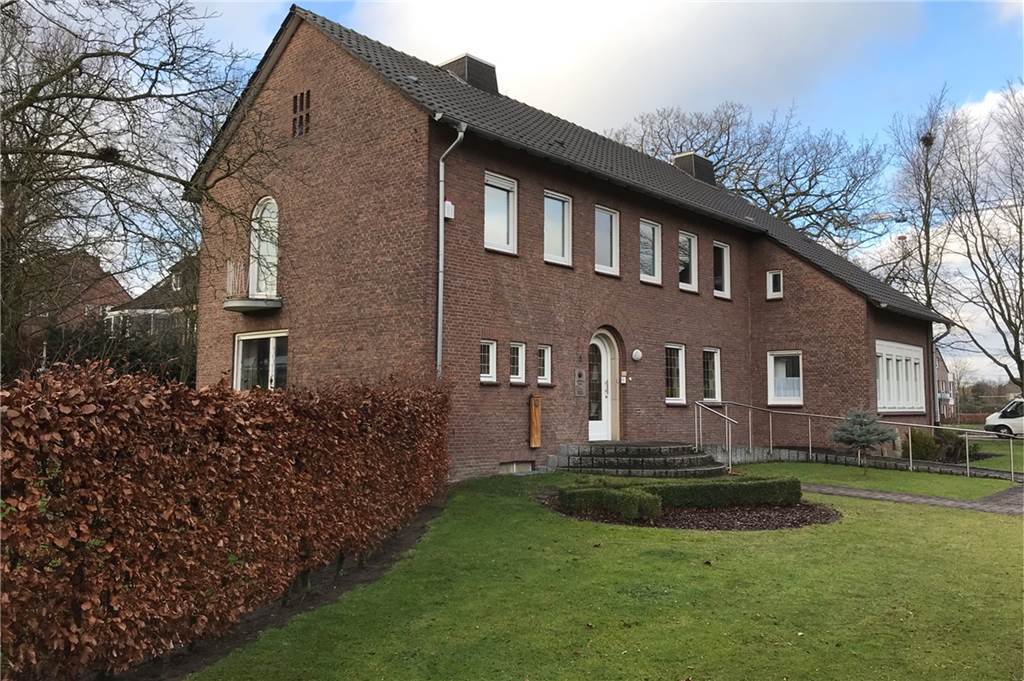 Umbau der Josefskirche in Ahaus verzögert sich um mehrere Monate Das Pfarrheim an der Marienstraße wird umgebaut. Geplant ist ein Anbau, der unter anderem Platz für Büroräume bieten soll.