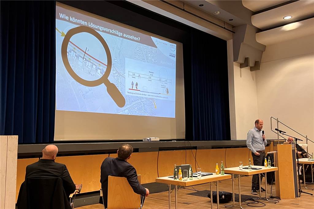 Pläne für Ortsdurchfahrt vorgestellt: Auto rückt in den Hintergrund Planungsbüro stellt Lösungsvorschläge für Ortsdurchfahrt vor.