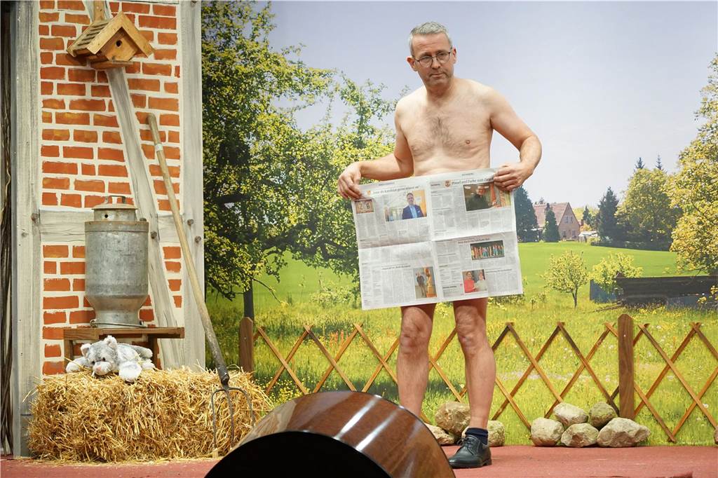 Das plattdeutsche Theaterstück "Kohlmeyer siene Döchter" sorgte beim Publikum der Generalprobe für zahlreiche Lacher und Schenkelklopfer.