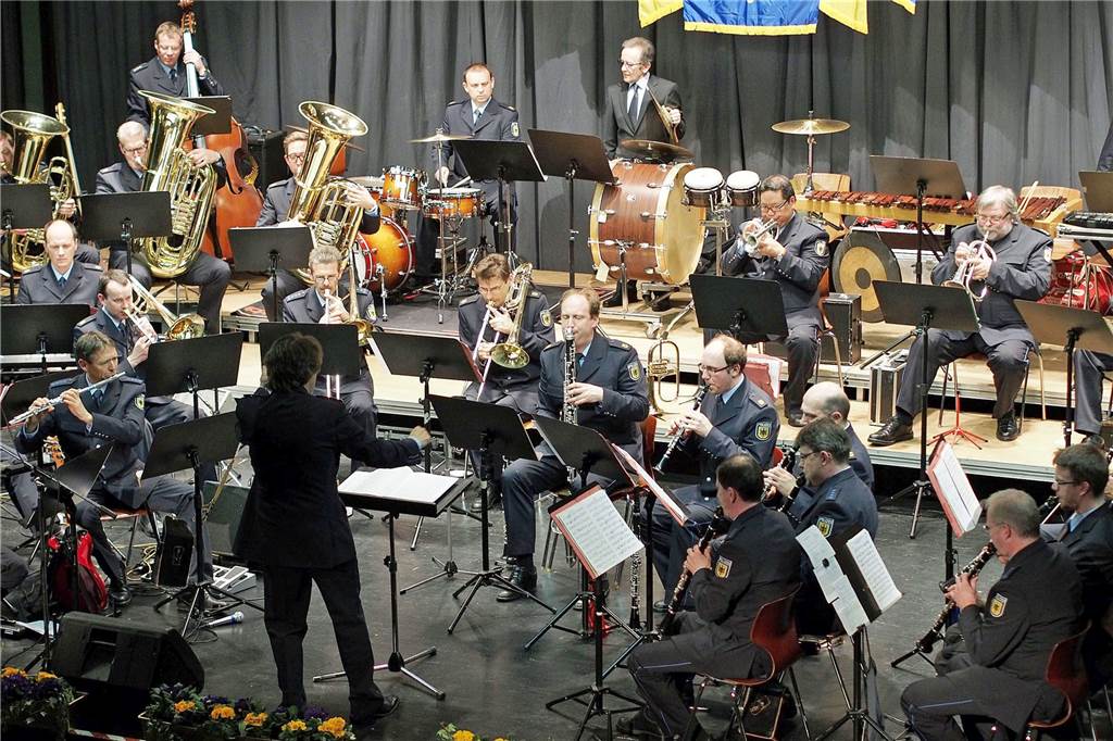 Für bedürftige Schüler: Großes Benefizkonzert von zwei Lions Clubs Bundespolizeiorchester