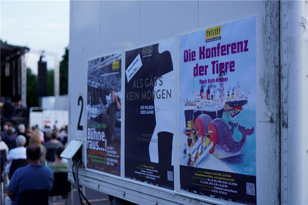 Erste Open-Air-Veranstaltung in Castrop-Rauxel: Sehnlich erwartet und gefeiert Das Programm des WLT-Theaters am Freilichtwochenende.