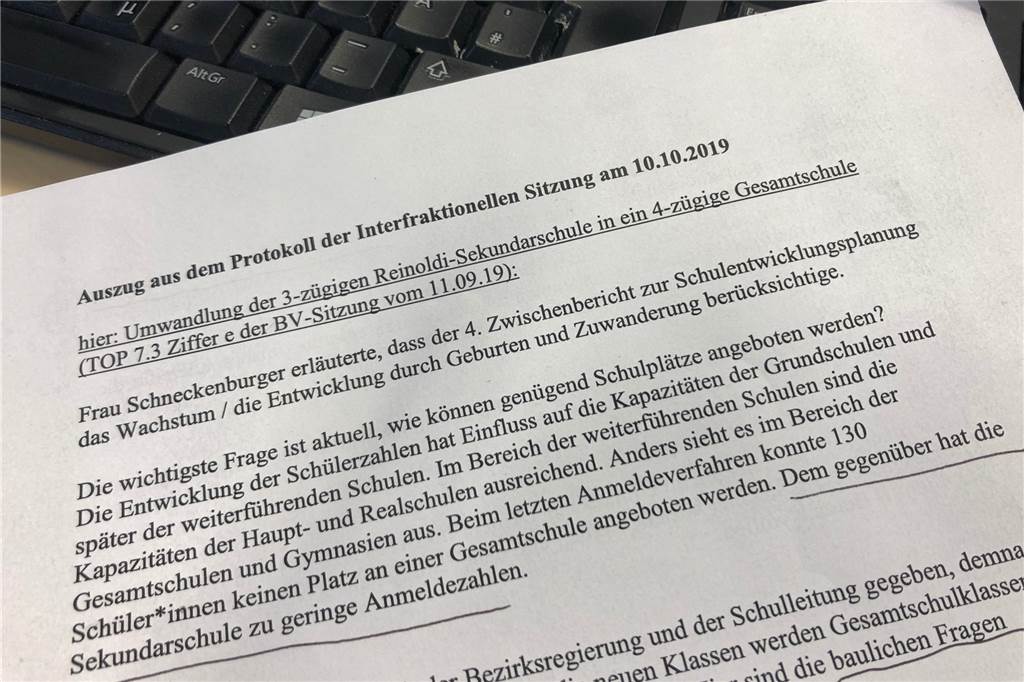 Für die Sekundarschule in Dortmund bedeutet eine kleine Änderung wohl das Aus Das Protokoll einer fraktionsübergreifenden Sitzung mit Schuldezernentin Daniela Schneckenburger gibt Einblick in die Debatte um die Sekundarschule in Westerfilde.