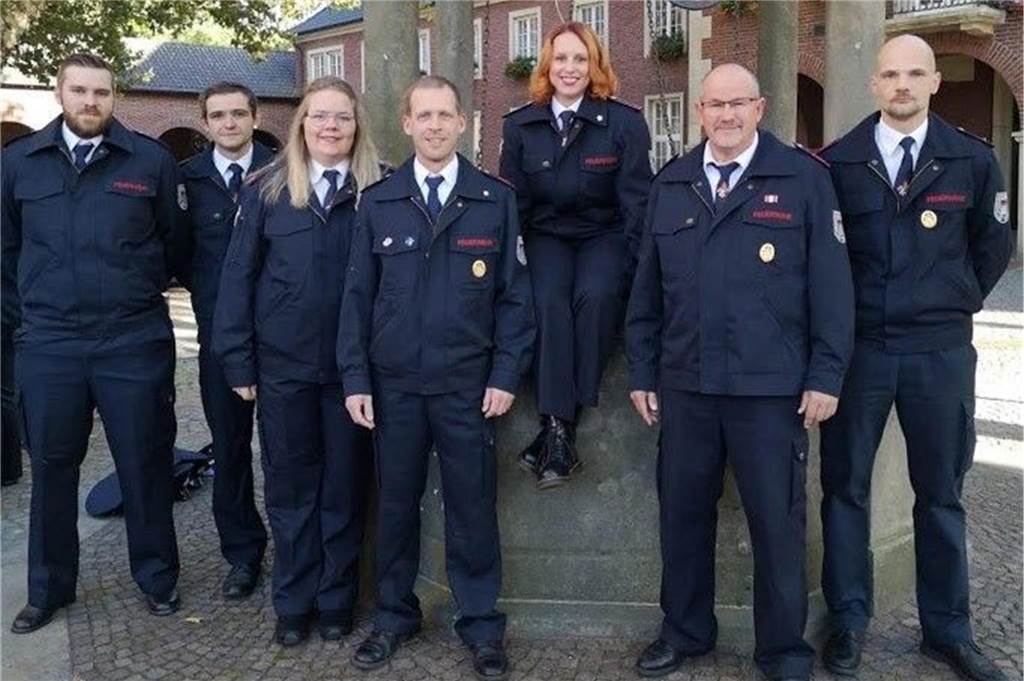 Einsatz unter Extrembelastung: PSU-Teams „schützen und stützen“ ihre Kameraden Das PSU-Team der Feuerwehr Stadtlohn mit Nicole Mühle (5.v.l.).