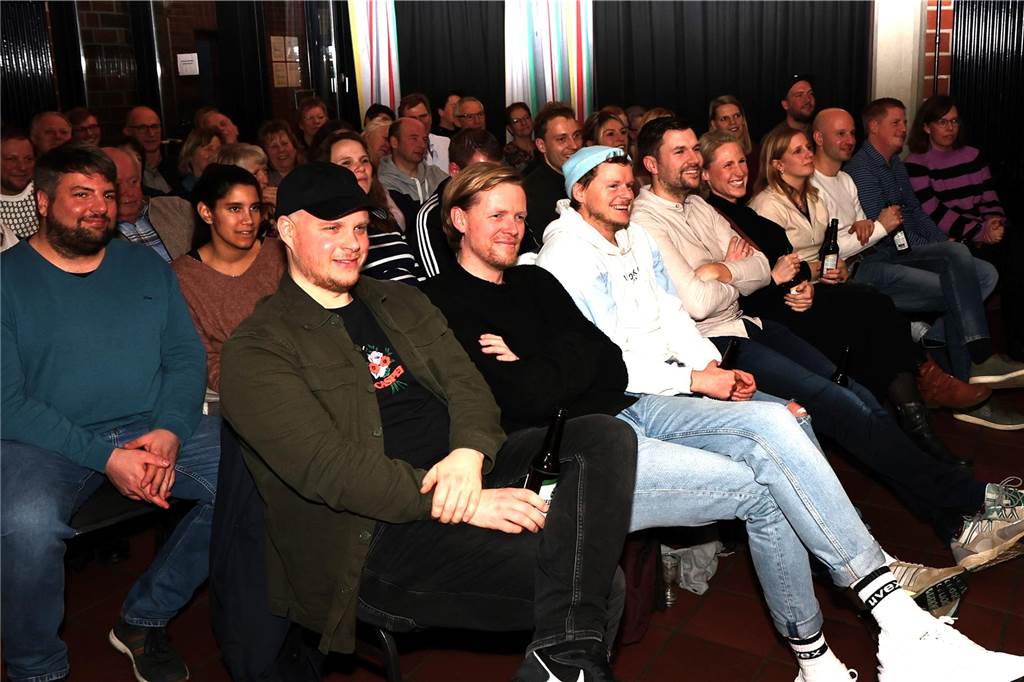 Gelungene Premiere der Plattdeutschen Theaterbühne Lippramsdorf Das Publikum hatte jede Menge Spaß.