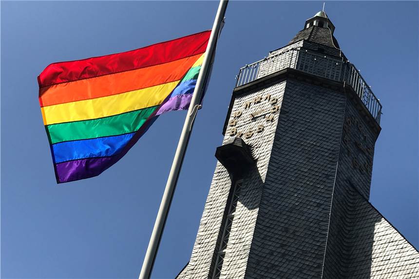 Was am Mittwoch in Schwerte wichtig wird: Reaktionen aus Nowy Sacz Das Rathaus erreichen erste Reaktionen nach dem erklärten Ruhen der Städtepartnerschaft mit Nowy Sacz.