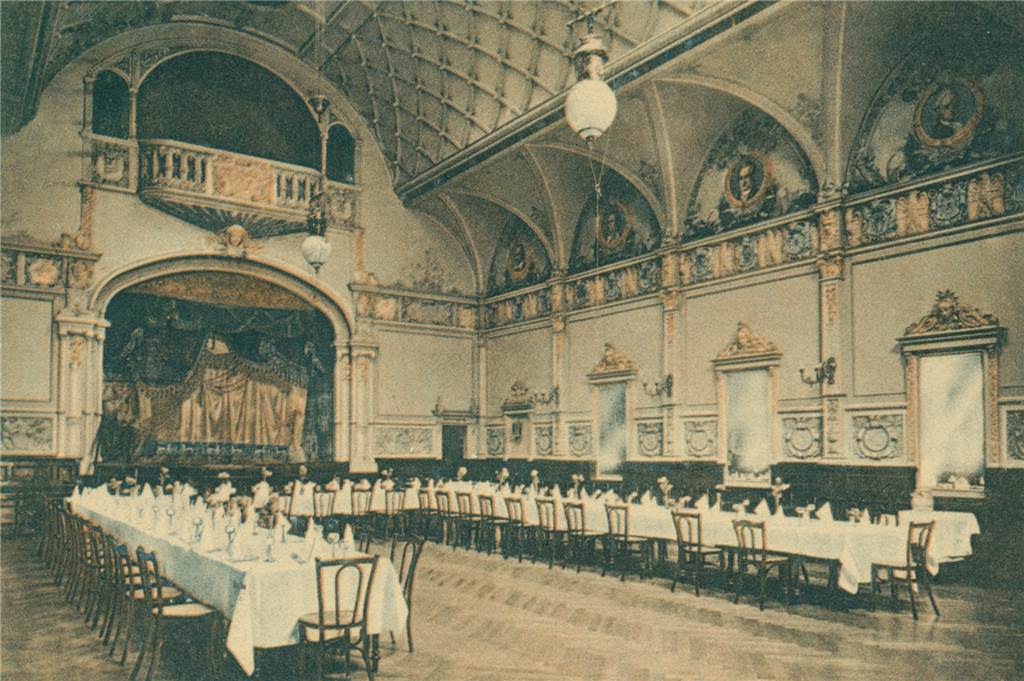 Das Restaurant im Hotel Biedermeier war sehr exklusiv. Opulent ausgestattet war zum Beispiel der Fest- und Hochzeitssaal.
