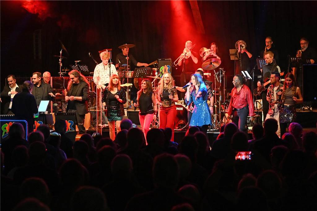 [Das Rockorchester im Gemeinschaftshaus]