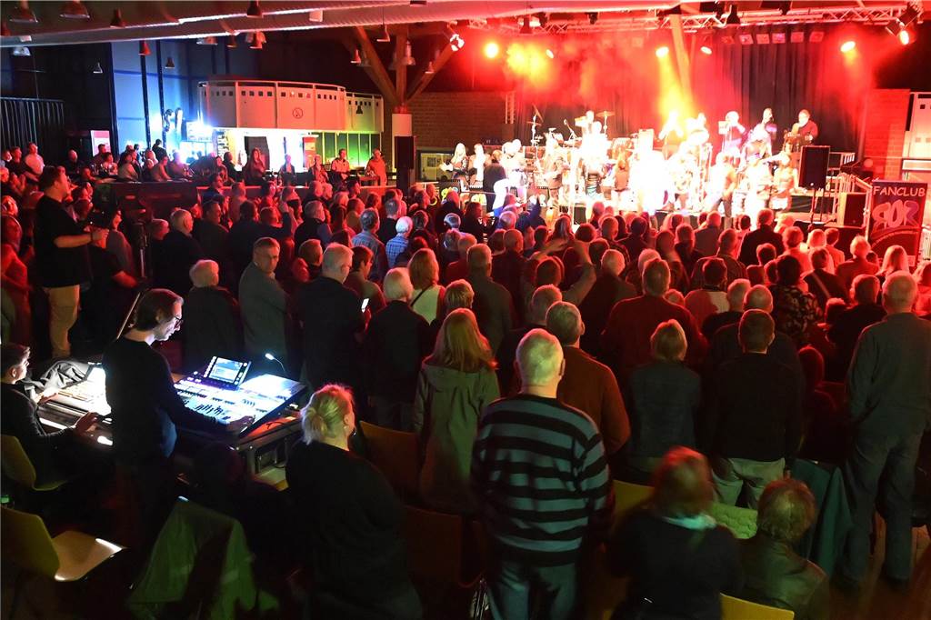 Das Rockorchester Ruhrgebeat im Gemeinschaftshaus.