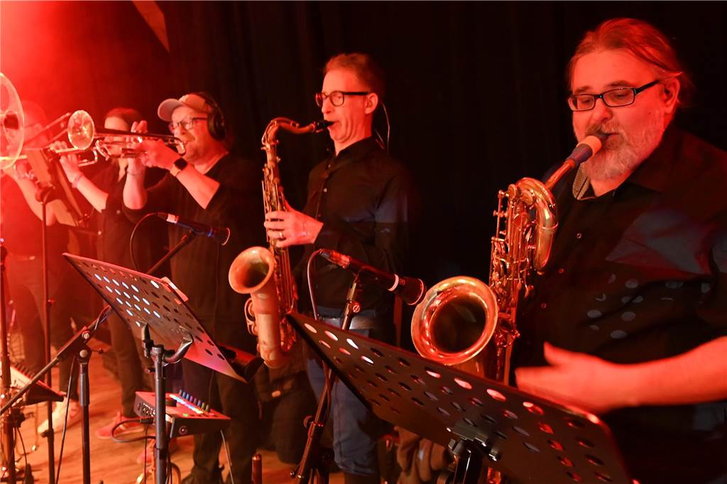 Das Rockorchester Ruhrgebeat im Gemeinschaftshaus.