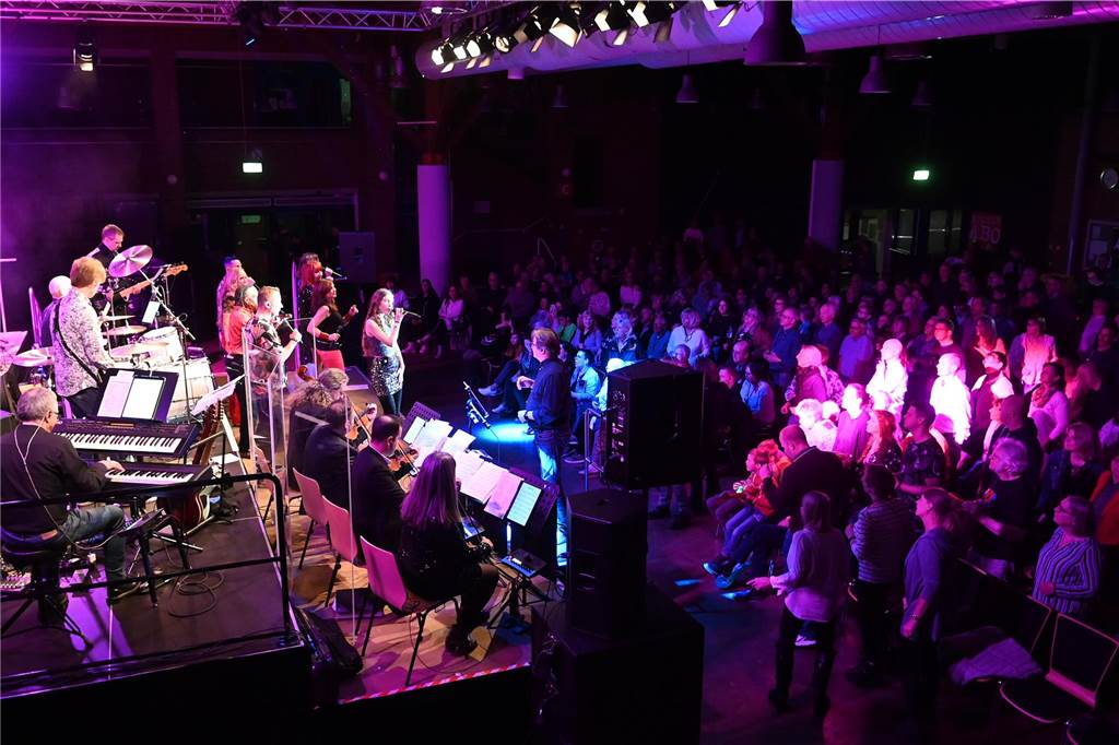 Das Rockorchester Ruhrgebeat im Gemeinschaftshaus.