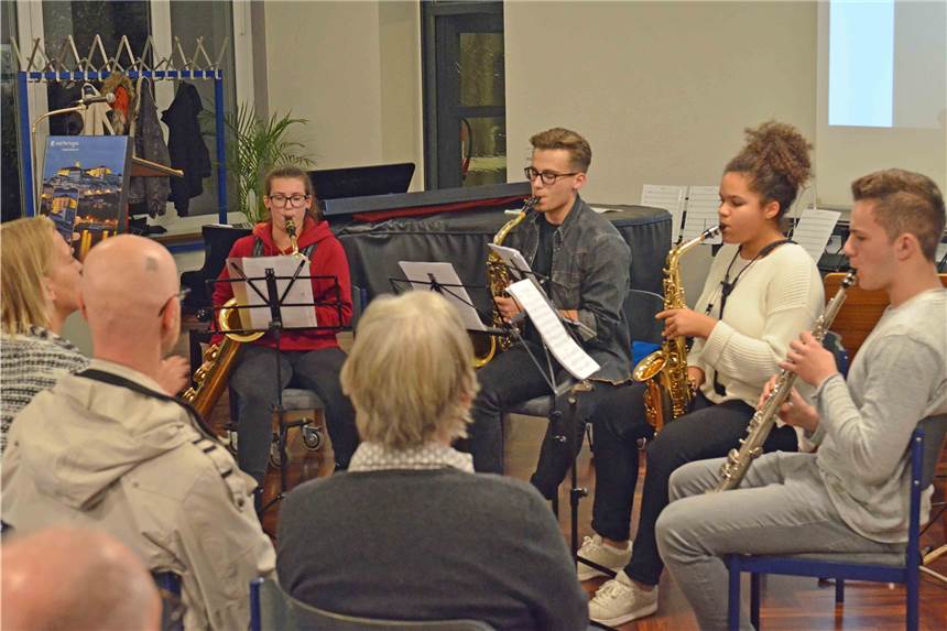 Wie die Kultur wieder stärker ins öffentliche Blickfeld von Lünen rücken will Das Saxophon-Quartett der städt. Musikschule nahm an der jüngsten „Saite an Seite“-Veranstaltung teil.