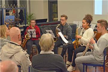 Das Saxophon-Quartett der städt. Musikschule nahm an der jüngsten „Saite an Seite“-Veranstaltung teil.