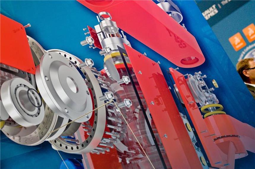 „Kalte Dusche“ für die Industrie: Auftragszahlen gesunken Das Schnittbild eines Getriebes auf der Hannover Messe in Hannover. Analysten sind von den April-Daten der Industrie überrascht worden. Foto: Peter Steffen