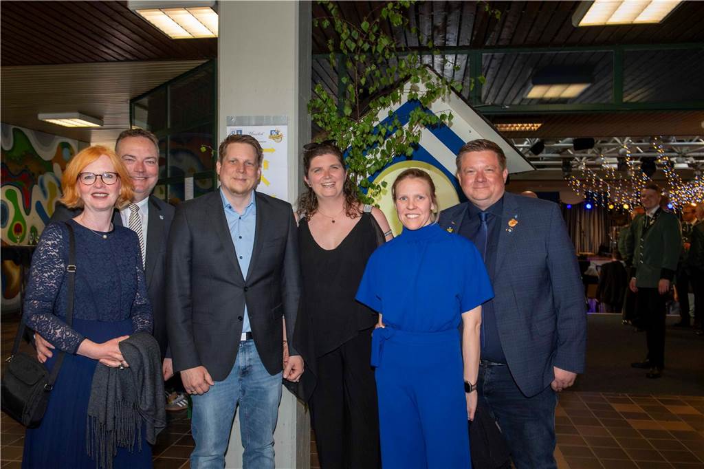 Das Schützenfest 2025 wirft seine Schatten voraus: Am Samstagabend, 26. April 2025, fand in der Aula des Schulzentrums der Königsehrenabend statt. Die Stimmung war ausgelassen.