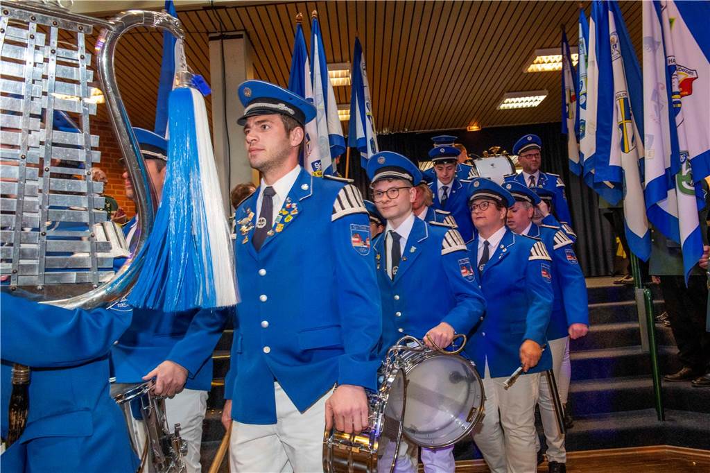 Das Schützenfest 2025 wirft seine Schatten voraus: Am Samstagabend, 26. April 2025, fand in der Aula des Schulzentrums der Königsehrenabend statt. Die Stimmung war ausgelassen.