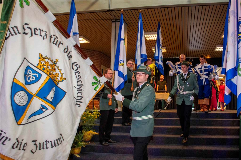 Das Schützenfest 2025 wirft seine Schatten voraus: Am Samstagabend, 26. April 2025, fand in der Aula des Schulzentrums der Königsehrenabend statt. Die Stimmung war ausgelassen.