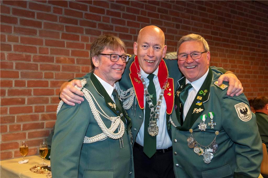 Das Schützenfest 2025 wirft seine Schatten voraus: Am Samstagabend, 26. April 2025, fand in der Aula des Schulzentrums der Königsehrenabend statt. Die Stimmung war ausgelassen.