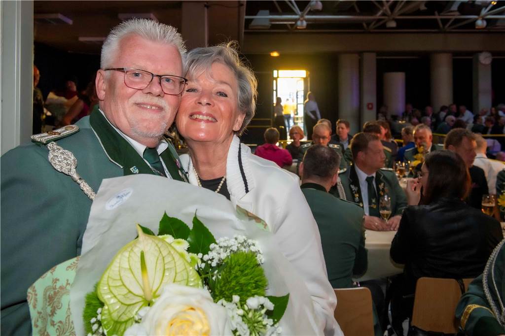 Das Schützenfest 2025 wirft seine Schatten voraus: Am Samstagabend, 26. April 2025, fand in der Aula des Schulzentrums der Königsehrenabend statt. Die Stimmung war ausgelassen.