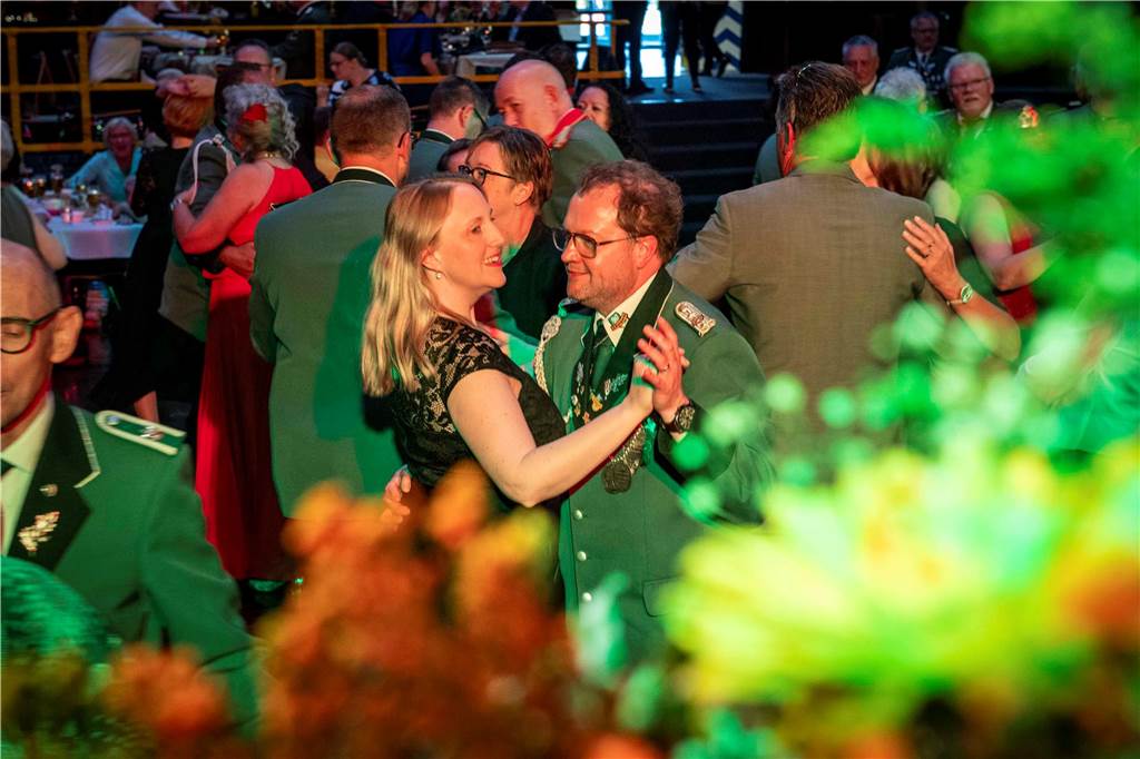 Das Schützenfest 2025 wirft seine Schatten voraus: Am Samstagabend, 26. April 2025, fand in der Aula des Schulzentrums der Königsehrenabend statt. Die Stimmung war ausgelassen.