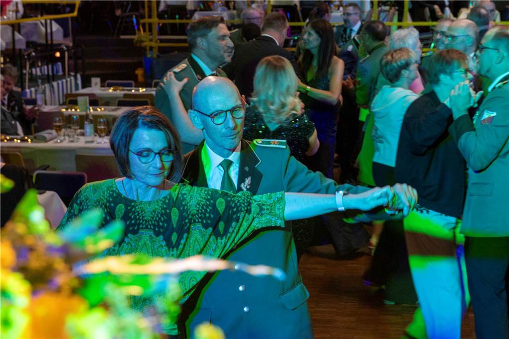 Das Schützenfest 2025 wirft seine Schatten voraus: Am Samstagabend, 26. April 2025, fand in der Aula des Schulzentrums der Königsehrenabend statt. Die Stimmung war ausgelassen.