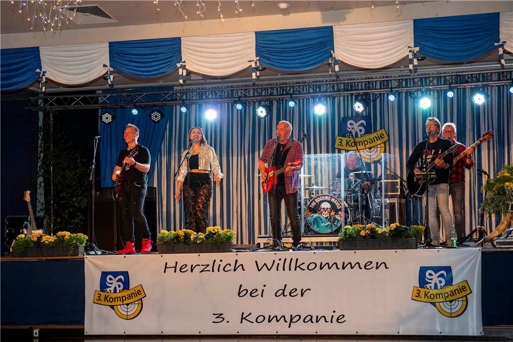 Das Schützenfest 2025 wirft seine Schatten voraus: Am Samstagabend, 26. April 2025, fand in der Aula des Schulzentrums der Königsehrenabend statt. Die Stimmung war ausgelassen.