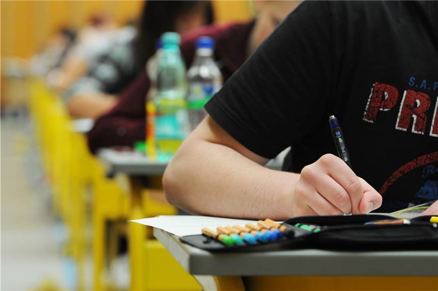 Abitur- und Abschluss-Prüfungen in NRW verschoben - Land gibt Termine bekannt Das Schulministerium hat eine Entscheidung über die Abiturprüfungen getroffen.