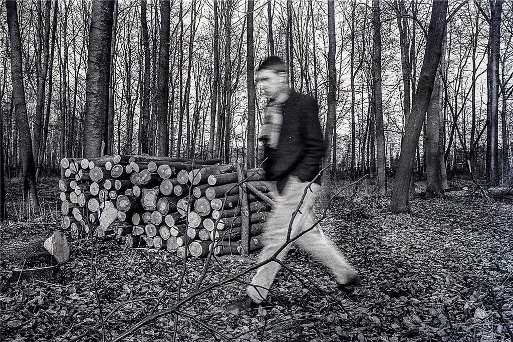 Das sind die Bilder, die Johannes Hünnemeyer und Helmut Orwat noch im Bestand des Künstlers gefunden haben. Mit diesen Motiven können sich Menschen eine Tapete anfertigen lassen.
