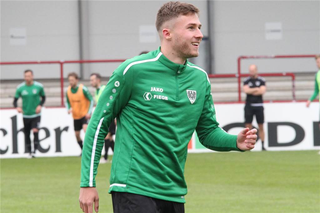 Joel Grodowski spielt bestes Jahr in der 3. Liga Joel Grodowski macht sich warm.