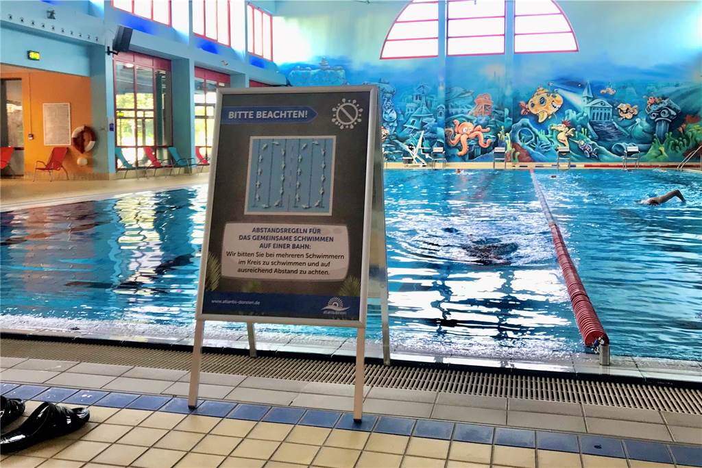 Das Sportbecken ist wieder geöffnet, die Zahl der Schwimmer aber vorgegeben.