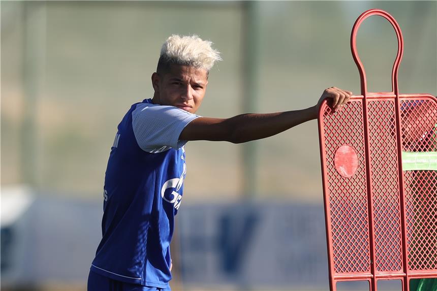 Schalke steht nach schwerem Unfall hinter geschocktem Spieler Das Sportliche rückt in den Hintergrund: Amine Harit war in eine schweren Autounfall verwickelt.